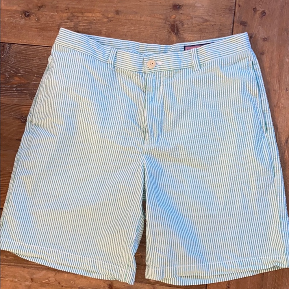 Men’s Vineyard Vines seersucker shorts size 33